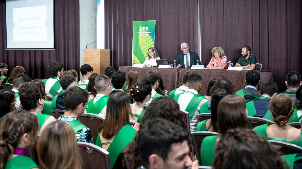 acte de promocio dels estudiants de la universitat